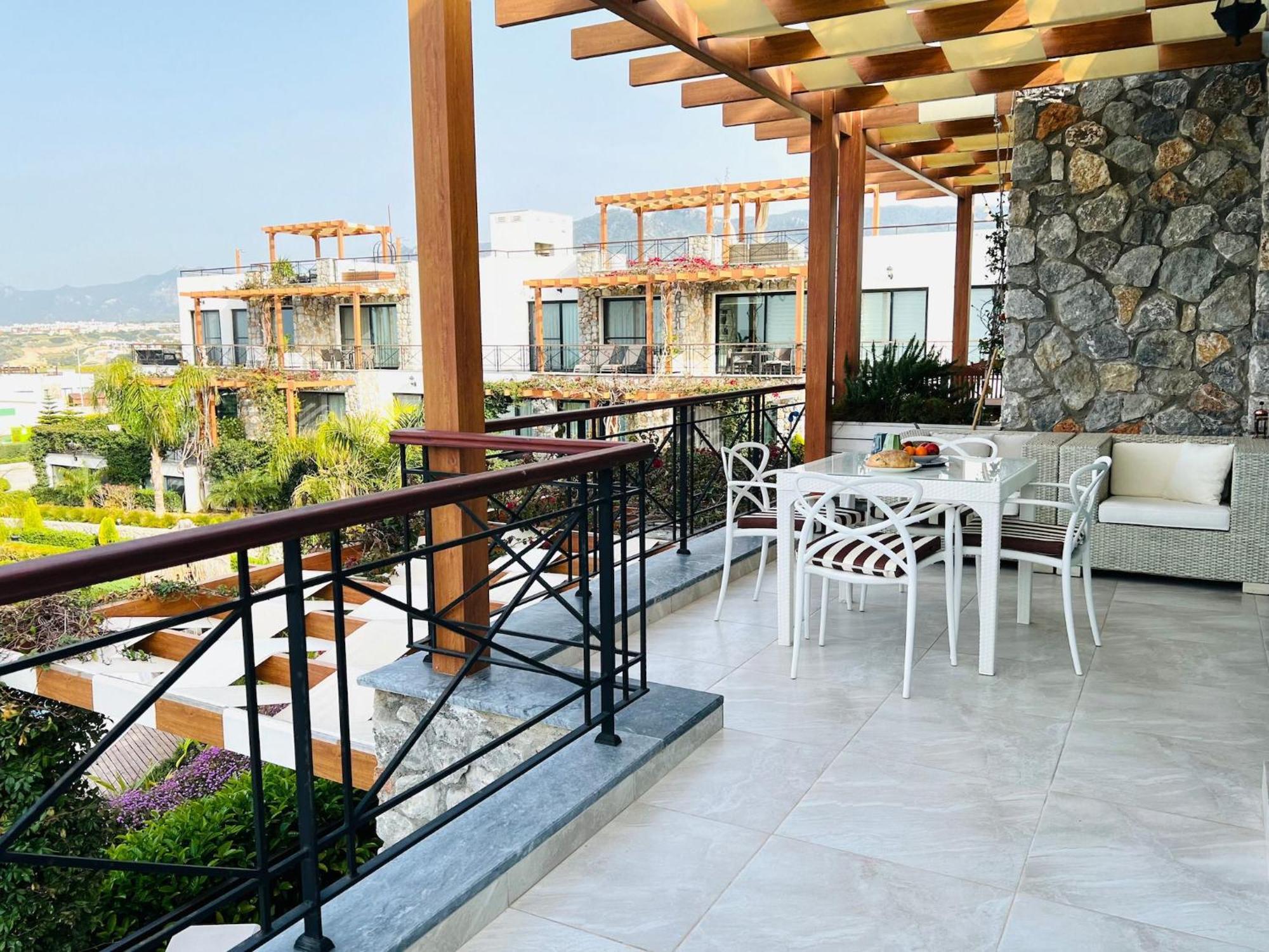 Luxurious Seafront Penthouse Διαμέρισμα Κερύνεια Εξωτερικό φωτογραφία